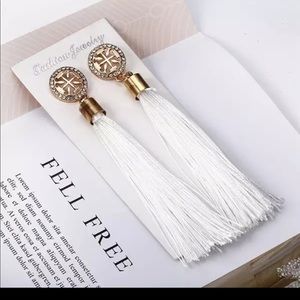 💕3/$25 |‘Tori’ Silk Tassel Stud Earrings-White